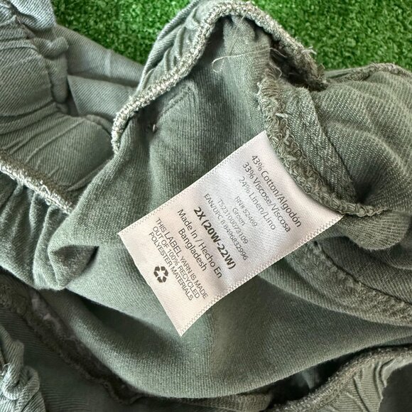 Terra & Sky Elastic Waist Loose Fit Paper Bag Green Belted Shorts Plus Size 2X - Picture 11 of 14